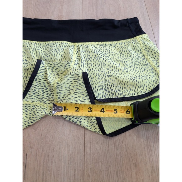 Lululemon Run Speed Shorts Lined 2.5" Dottie Dash Clarity Yellow Black Running 4 - Picture 6 of 6